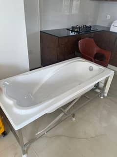 Bath tub brand new