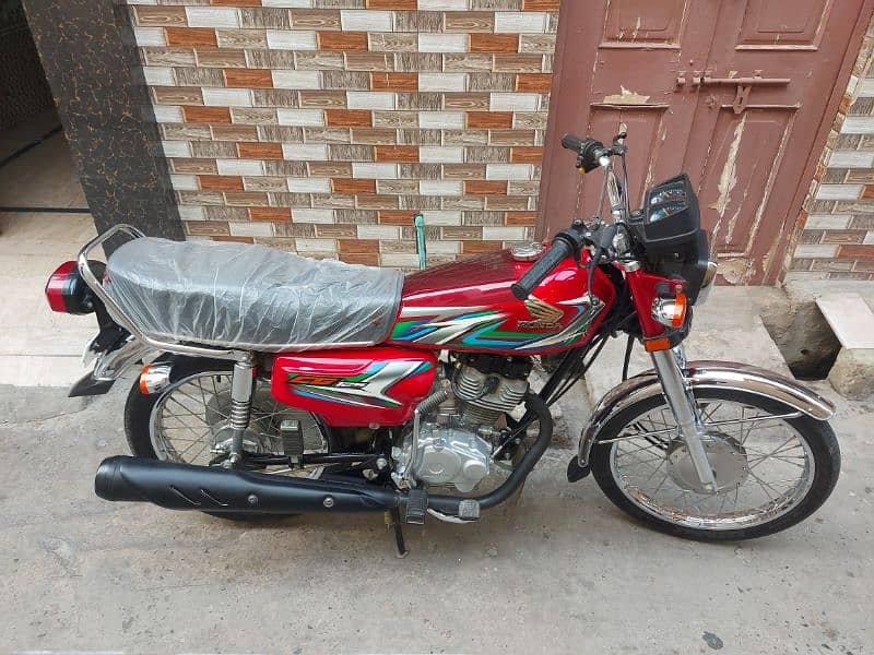 Honda cg 125 2023 red 3