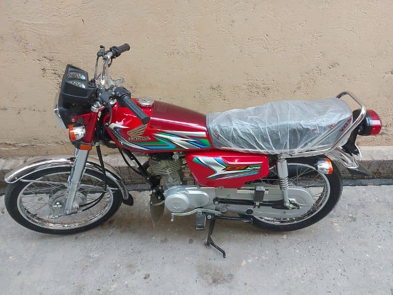 Honda cg 125 2023 red 12