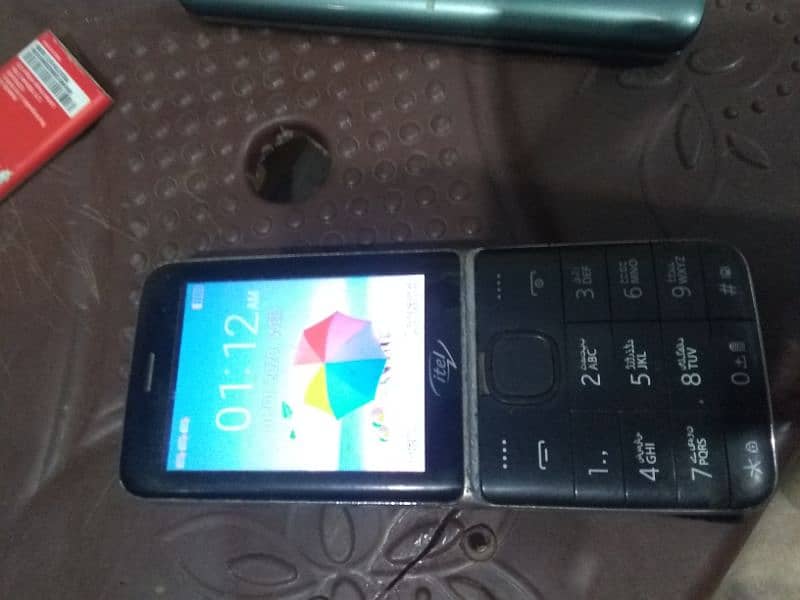 Itel 3 sim phone good condition for selling click here 2