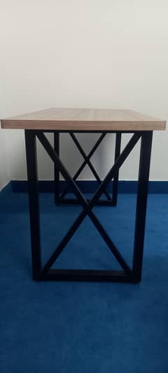 brand bew chair and table for sale