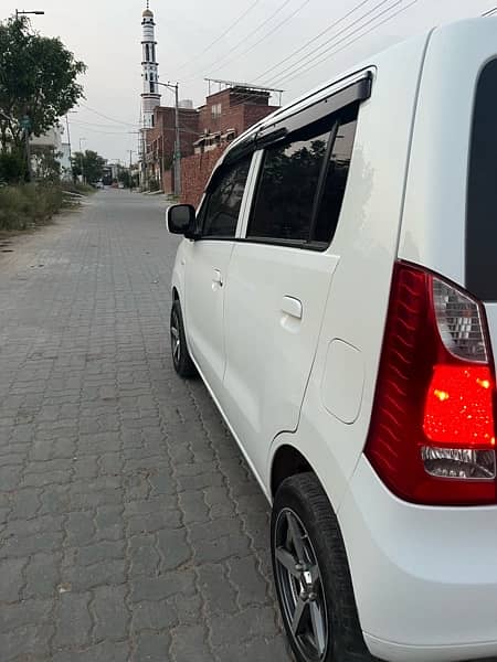 Suzuki Wagon R VXL family car 5