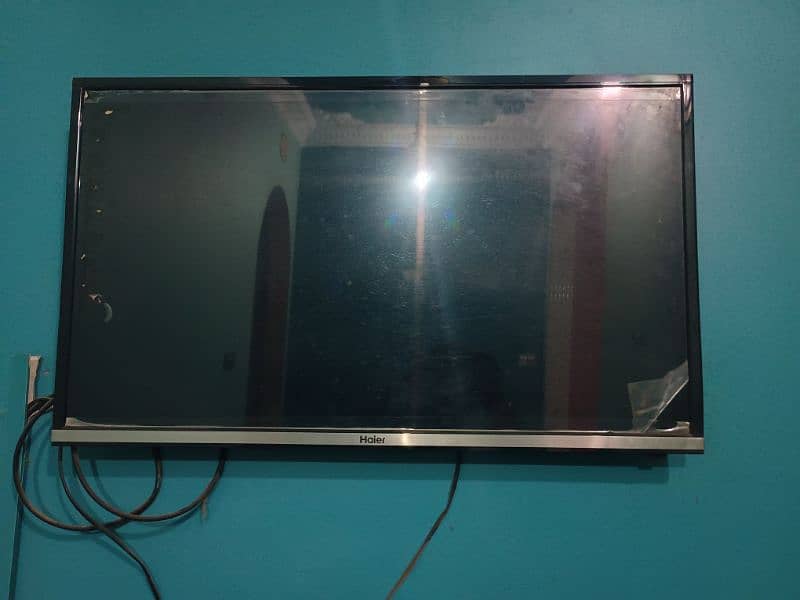 HAIER 32" HD LED TV / Narrow bezel screen 2