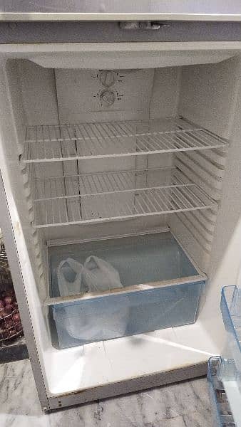 fridge for urgent sale 4