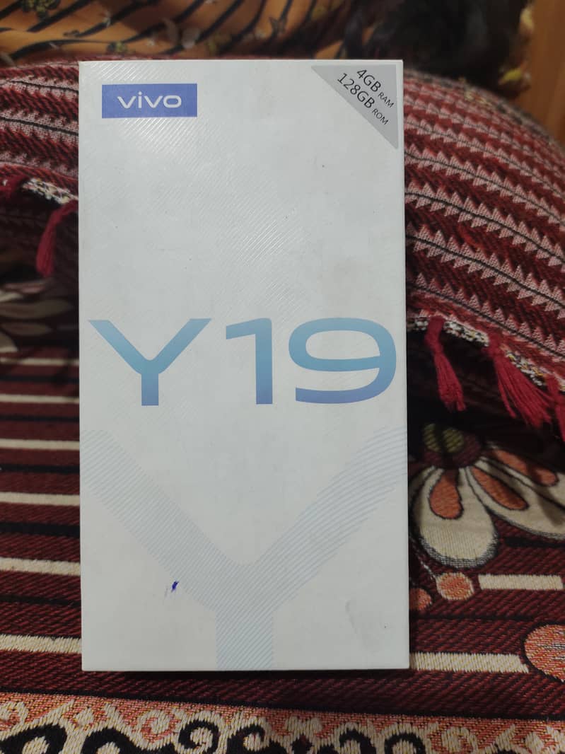 Vivo 1915    0/3/2/1/4/1/0/7/2/0/0 3