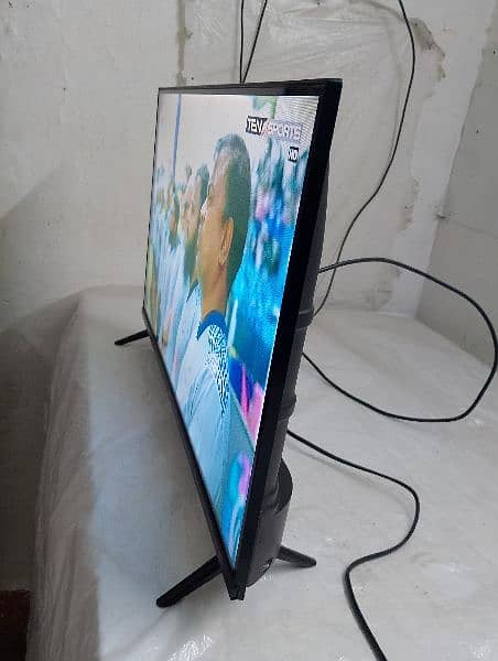 TCL 32 inch led android 3