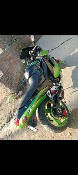 Kawasaki ninja ZX1100cc 1