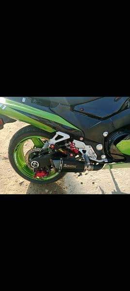 Kawasaki ninja ZX1100cc 3