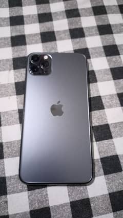 Iphone 11 pro max 64gb sim Locked 10/8.5