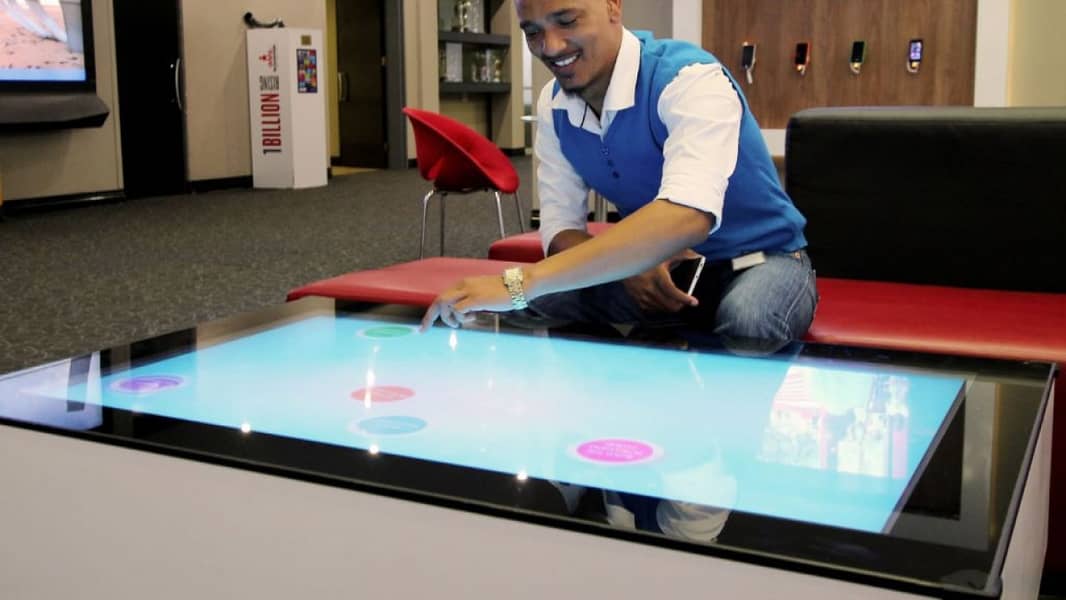 Touch Screen | Tablet Touch KIOSK | Digital Standee | Digital Poster 2