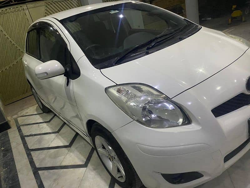 Toyota Vitz 2013 11