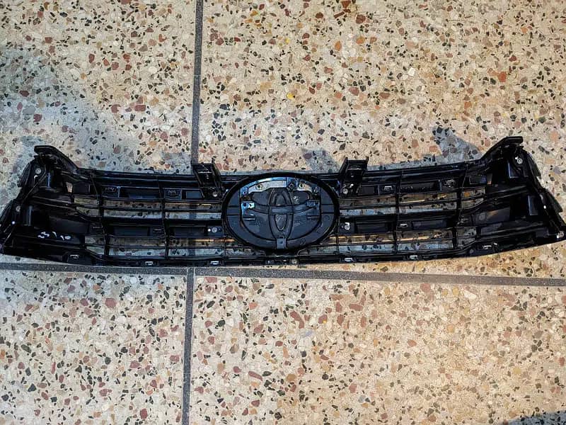 Original Toyota Revo 2020 2021 Front Bumper With Grille 11