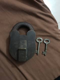 Old ANTIQUE Victorian padlock and key, 0