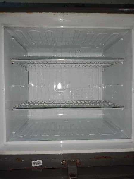 Used Refrigerator available 2