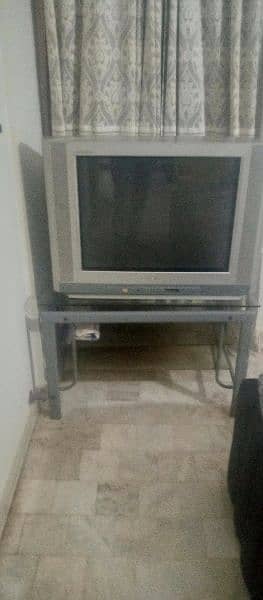 LG TV 1