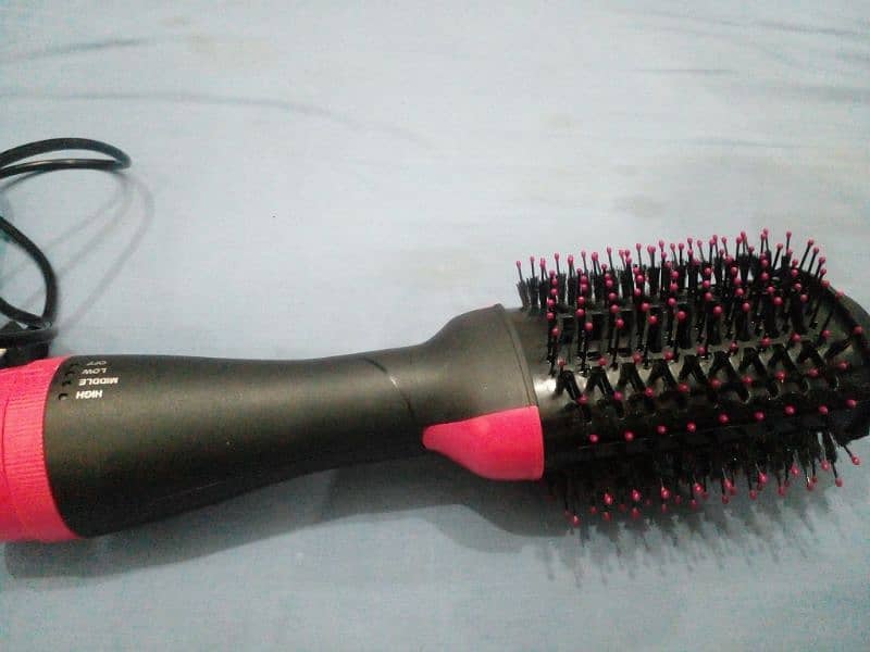 HAIR DRYERAND STYLER 8