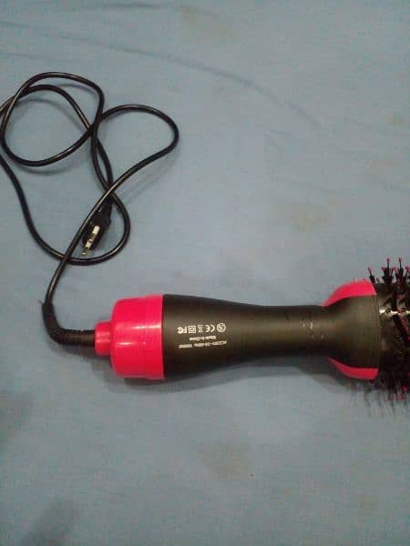 HAIR DRYERAND STYLER 11