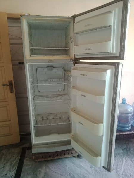 Dawlance Refrigerator in working condition 3