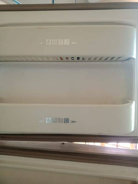 Dawlance Refrigerator in working condition 9