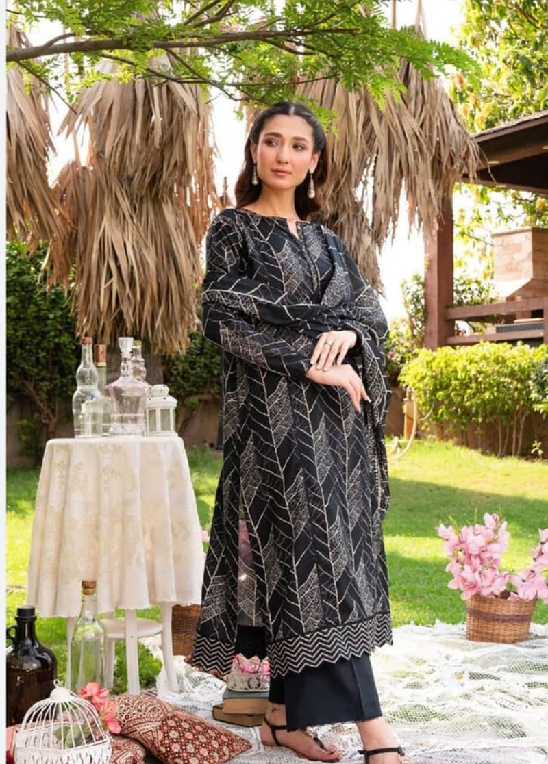 3PC Lawn Collection 2024 on discounted rate at Bunnat Clothing 2