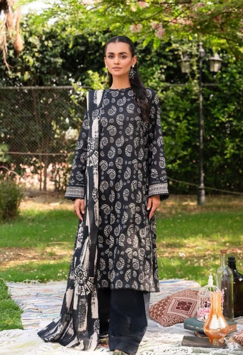 3PC Lawn Collection 2024 on discounted rate at Bunnat Clothing 7