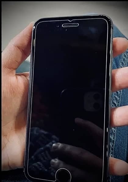 IPhone 8 Non PTA Black 3