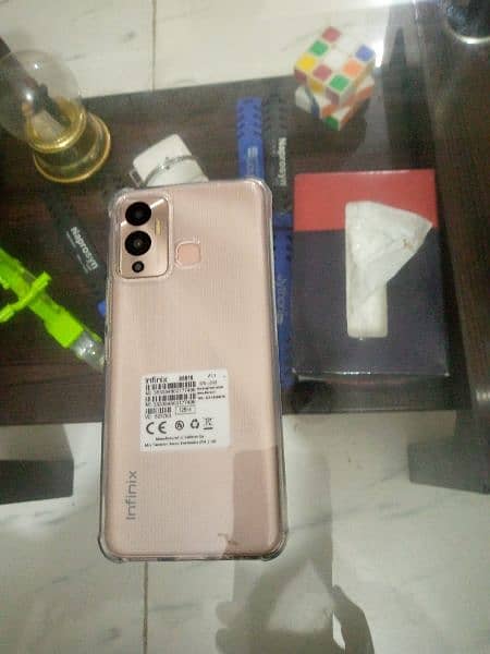 Infinix Hot 12 Play 7gb 128gb { Gold Colour } 0