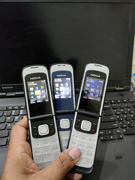 Nokia Flip Phone Model 2720 Gen 1 0