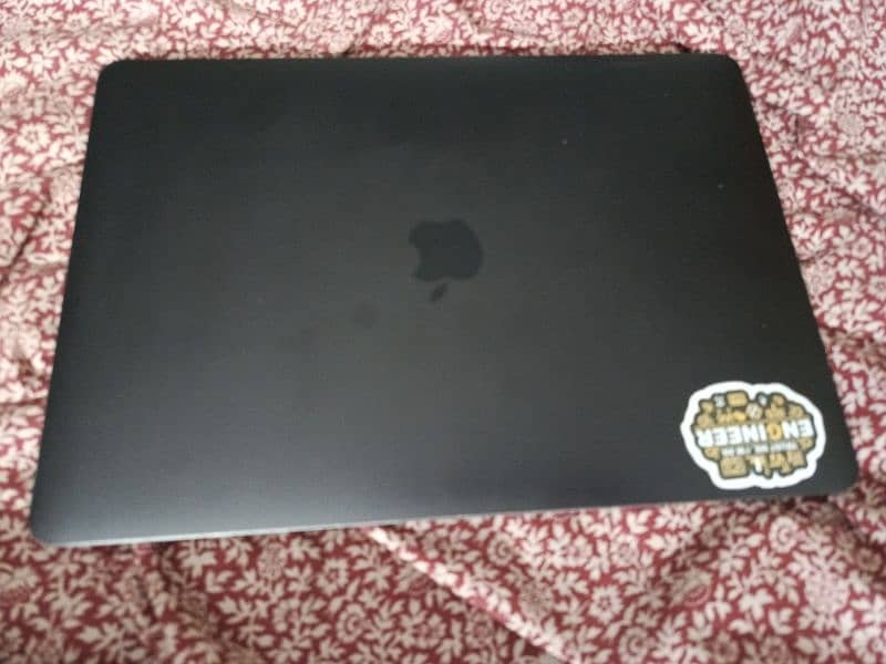 Macbook pro 2017 13 inch 0