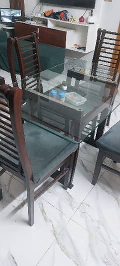 Brakefast Dining Table and 4 Chairs