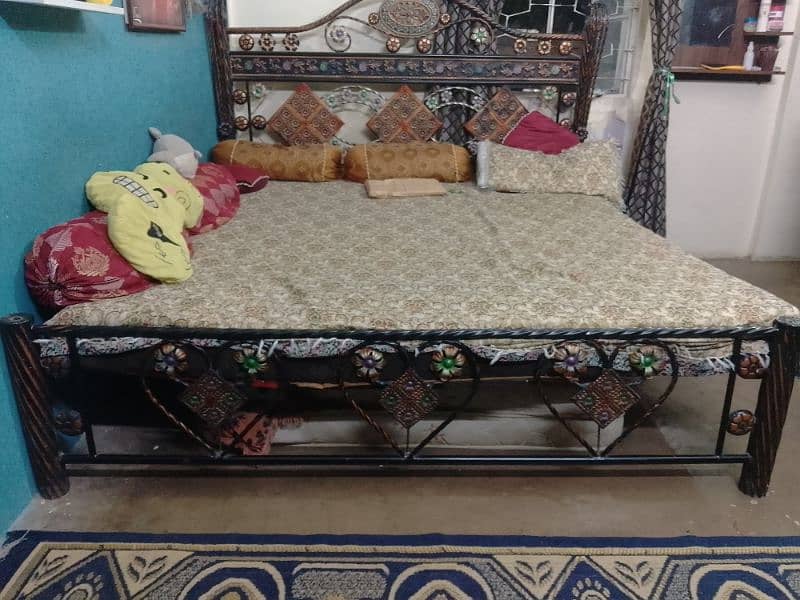 KING SIZE DOUBLE BED 6X6.5 11
