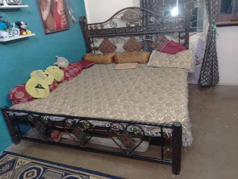 KING SIZE DOUBLE BED 6X6.5 12