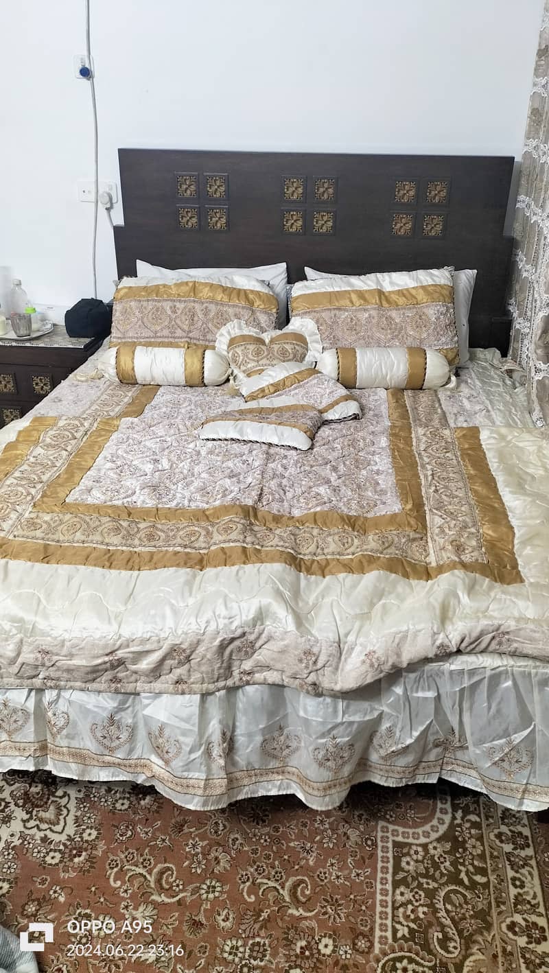 9 piece fancy Bed sheet is available for sale 4