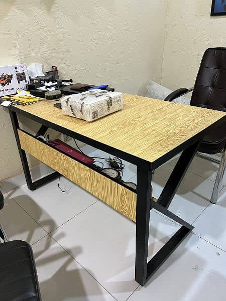 office table/computer table 0
