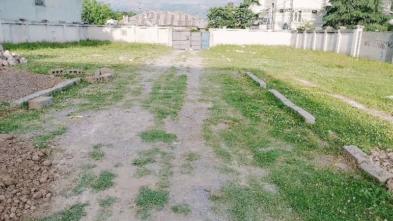 10 Marla Plot For Sale 1