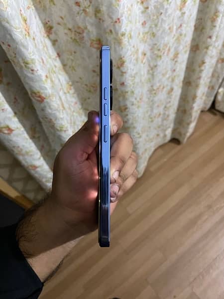 tecno camon 20/ 8+8 Ram 256Gb memory blue colour 0