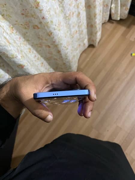 tecno camon 20/ 8+8 Ram 256Gb memory blue colour 1