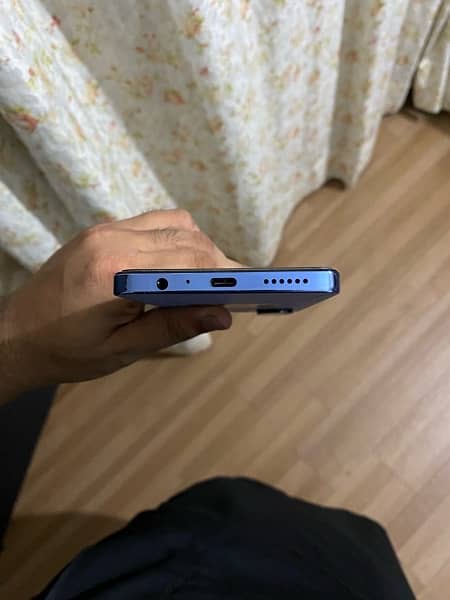 tecno camon 20/ 8+8 Ram 256Gb memory blue colour 3