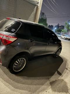 Toyota Vitz 2017 ( Push Start)