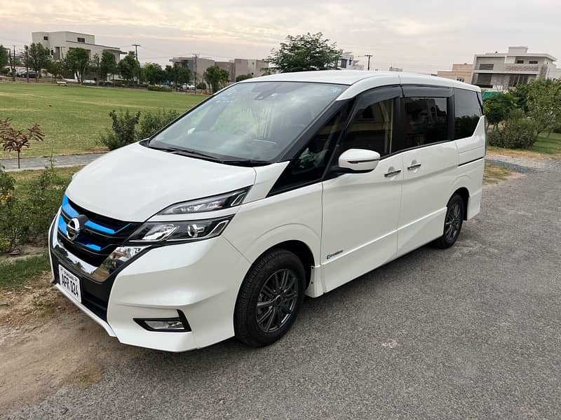 Nissan Serena 14