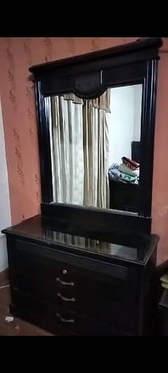 Wood Dressing Table