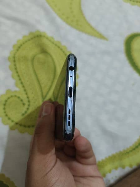 vivo V20 SE 8/128 gb 1