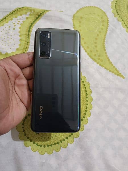 vivo V20 SE 8/128 gb 4