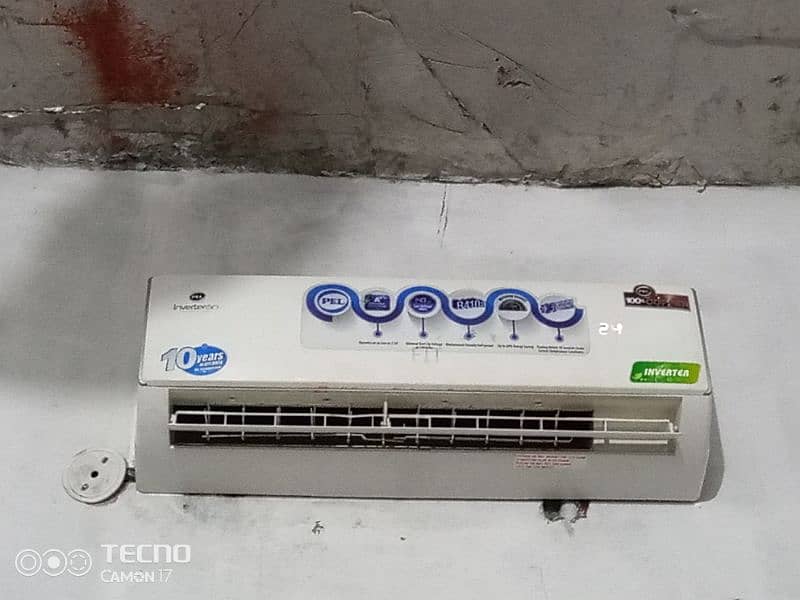 ek tan ka AC hai Alok ke repair Nahin hai gas bhi janiye hy 1