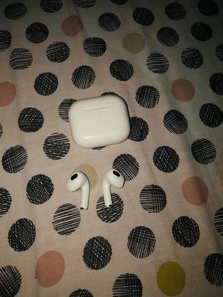 Apple airpods pro 3 4