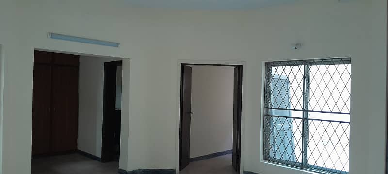 2 kanal Corner Owner Build Reasonable price house for sale. 15