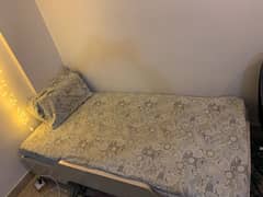 2 single bed with moltyfoam mattress