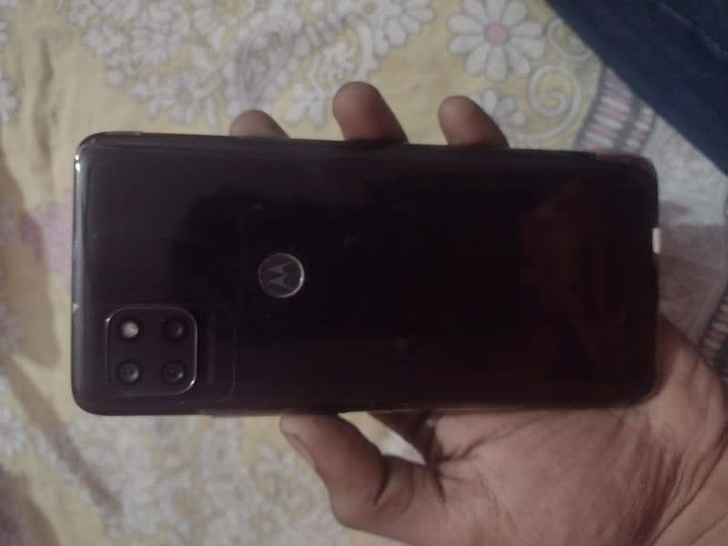 Motorola One 5G 7
