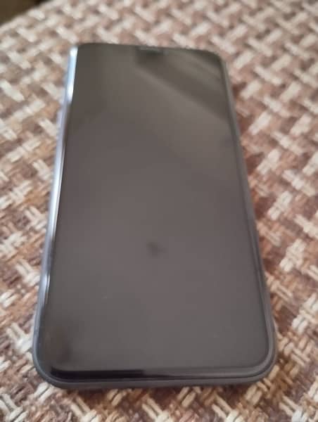 Iphone 11 non-pta waterpack lush condition [not JV] 1