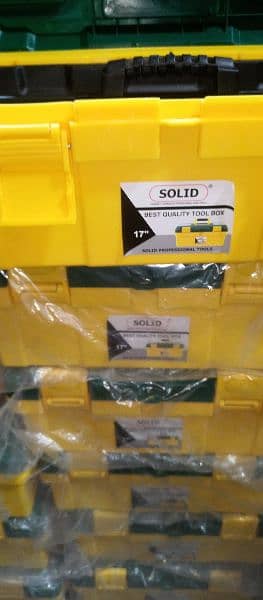 Solid Tool boxes with tray and 2 Components 13